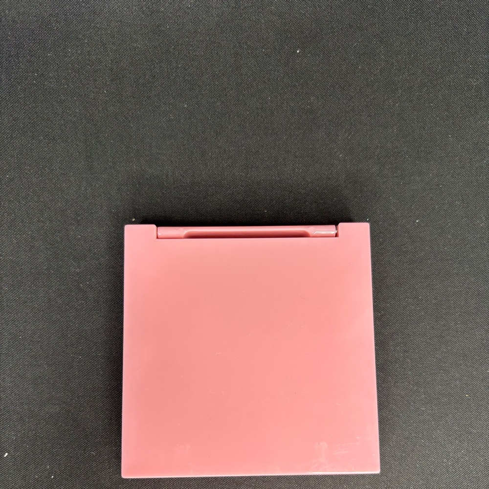 Hello Kitty Pink Square Box - Picture 3 of 3